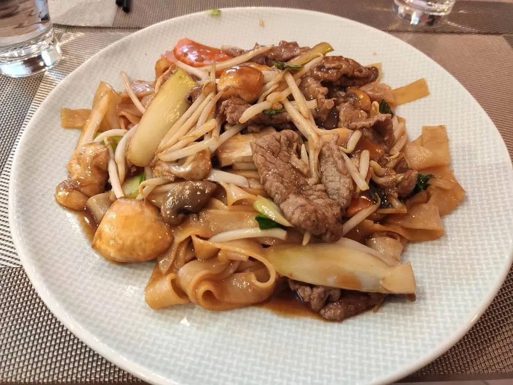 Pâtes de Riz Sautées Au Boeuf